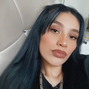 Meet your Posher, Alejandra